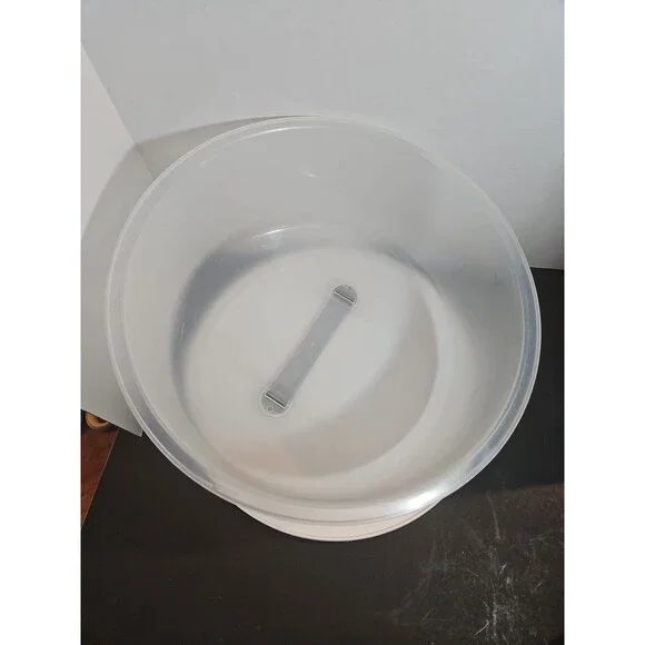 Sterilite Cake Carrier Container Domed Cover 12" Cake Pie Taker Gray Plastic - Picture 6 of 9